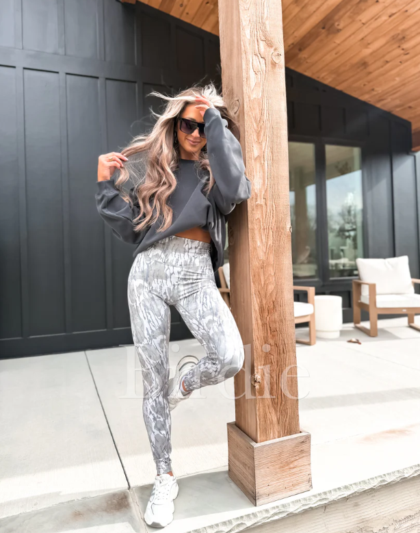 Butter Lift Leggings in Light Bottomland Camo - PREORDER (April - 1st cut)