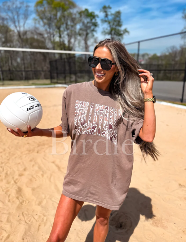 Duck Camo Volleyball Graphic Tee on Espresso