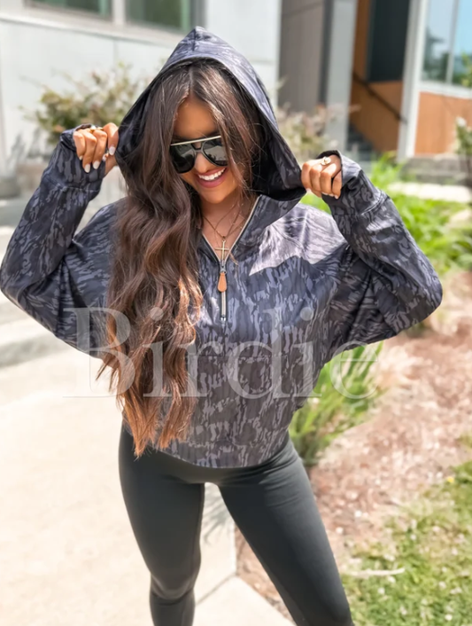 Summer Quarter Zip Pullover in Blackout Birch Camo
